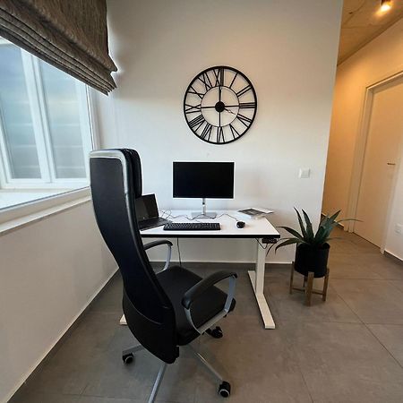 Seaside Luxury In Pembroke St Julians Apartment Bagian luar foto