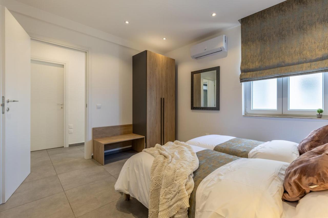 Seaside Luxury In Pembroke St Julians Apartment Bagian luar foto