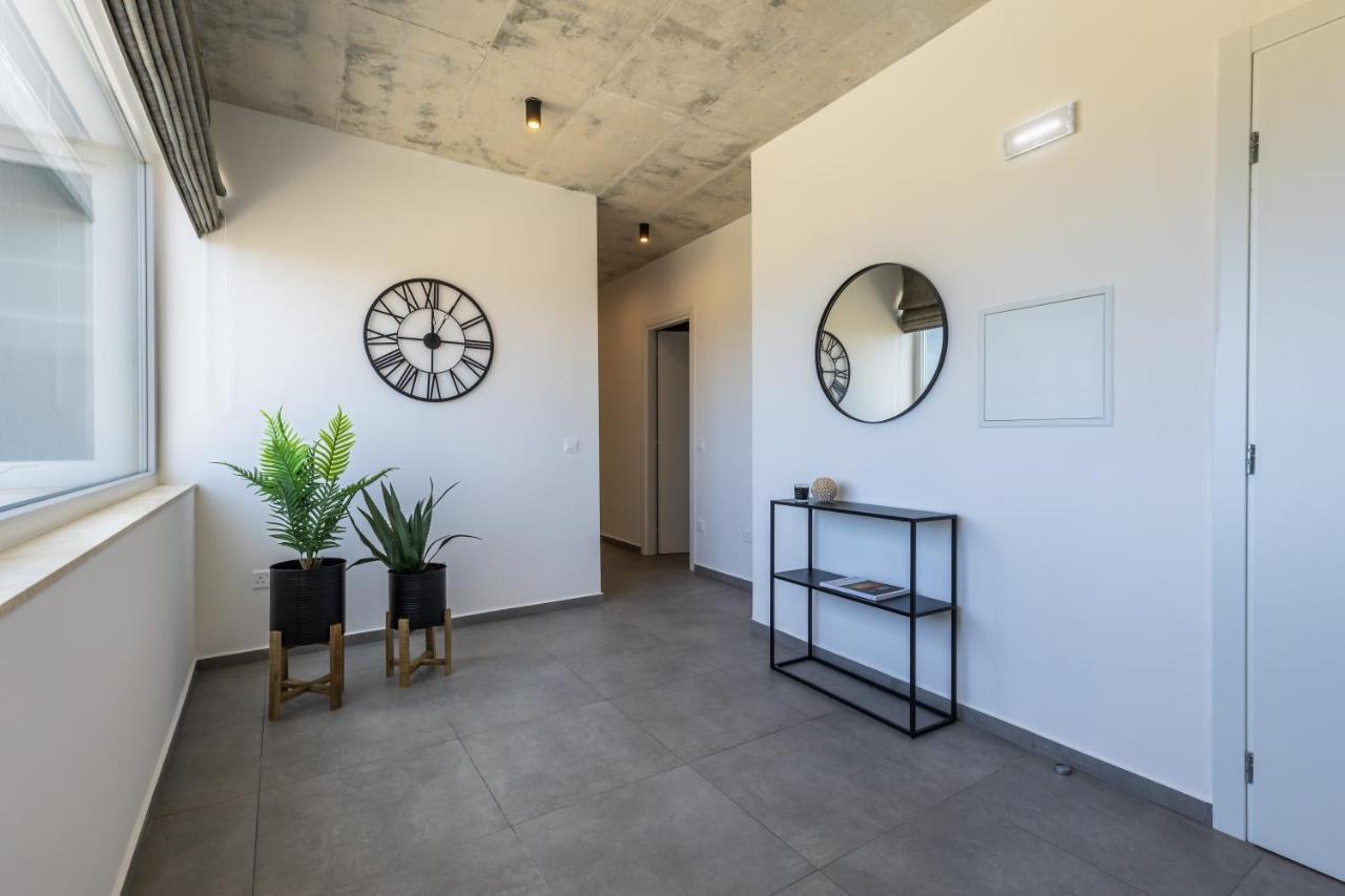 Seaside Luxury In Pembroke St Julians Apartment Bagian luar foto