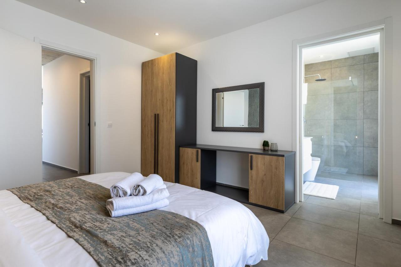 Seaside Luxury In Pembroke St Julians Apartment Bagian luar foto