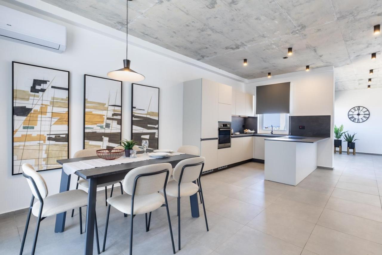 Seaside Luxury In Pembroke St Julians Apartment Bagian luar foto